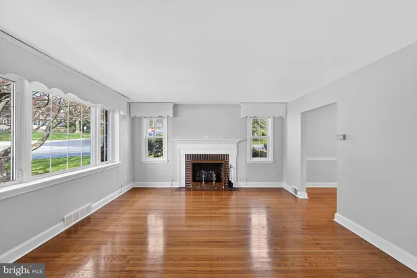 $550,000 | 517 Weymouth Road, Springfield, PA 19064