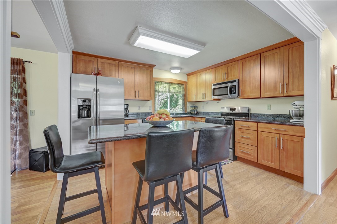 21710 9th Avenue West Bothell, WA 98021 - Photo 6 of 24