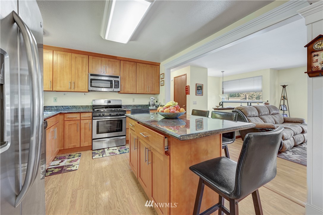 21710 9th Avenue West Bothell, WA 98021 - Photo 7 of 24