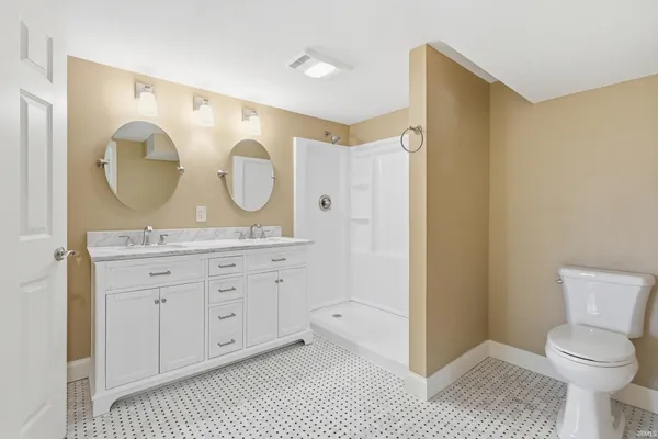 $847,500 | 1080 North Shore Drive, Rome City, IN 46784