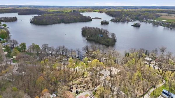 $847,500 | 1080 North Shore Drive, Rome City, IN 46784