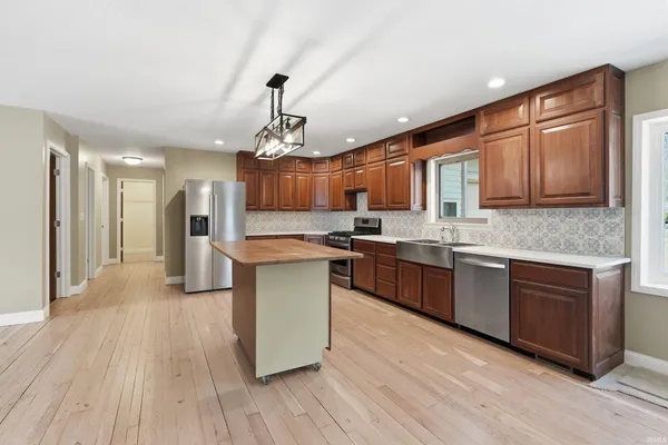 $847,500 | 1080 North Shore Drive, Rome City, IN 46784