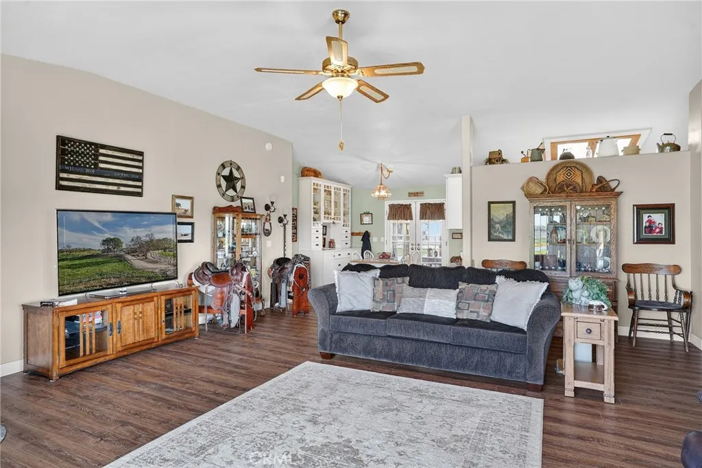 5385 Camp 8 Road Paso Robles, CA 93446 - Photo 20 of 38