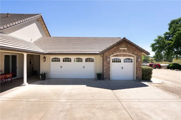$3,399,000 | 5385 Camp 8 Road, Paso Robles, CA 93446