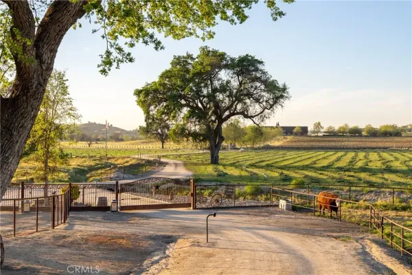 $3,399,000 | 5385 Camp 8 Road, Paso Robles, CA 93446