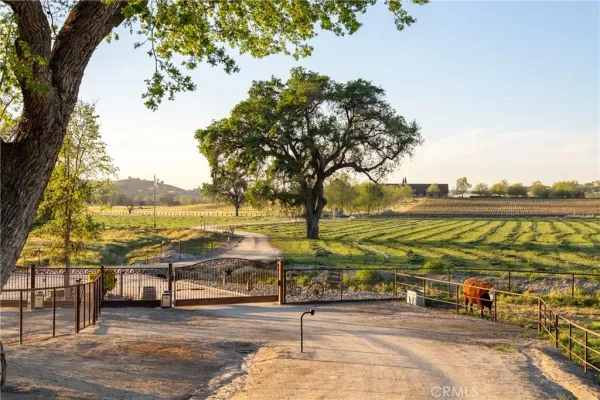$3,399,000 | 5385 Camp 8 Road, Paso Robles, CA 93446