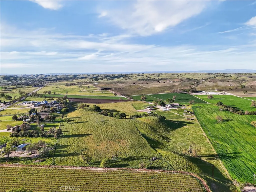 5385 Camp 8 Road Paso Robles, CA 93446 - Photo 35 of 38
