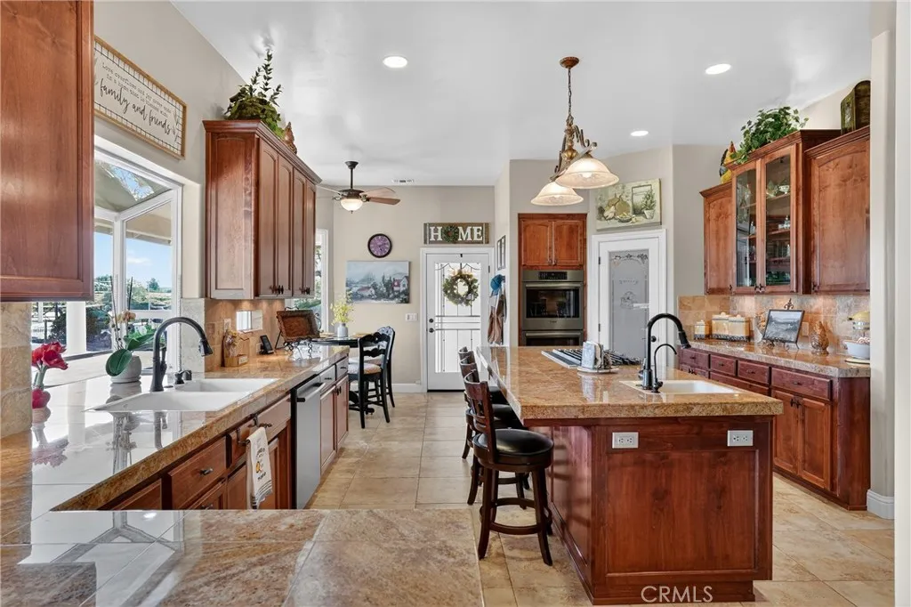 5385 Camp 8 Road Paso Robles, CA 93446 - Photo 10 of 38