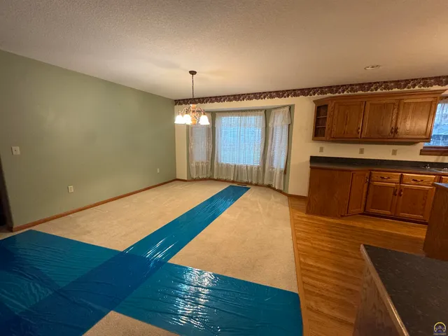 $318,000 | 915 Walnut Street, Valley Falls, KS 66088