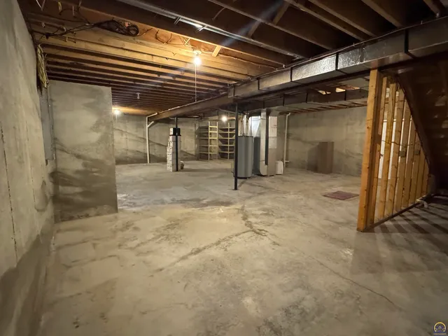 $318,000 | 915 Walnut Street, Valley Falls, KS 66088