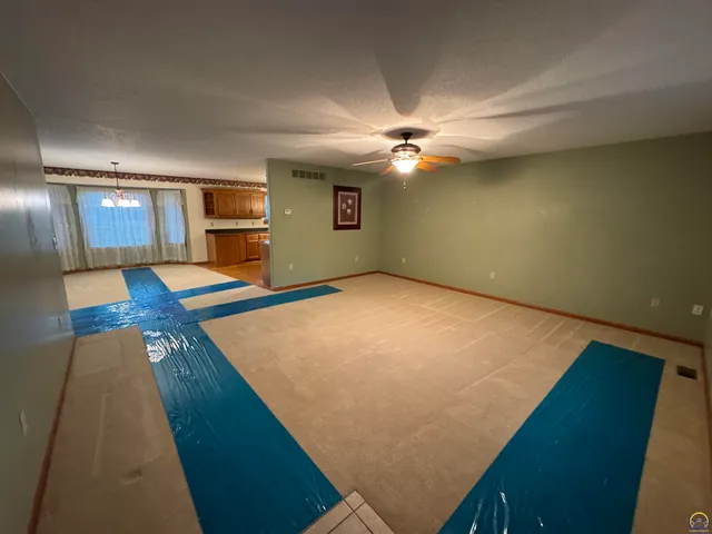 $318,000 | 915 Walnut Street, Valley Falls, KS 66088