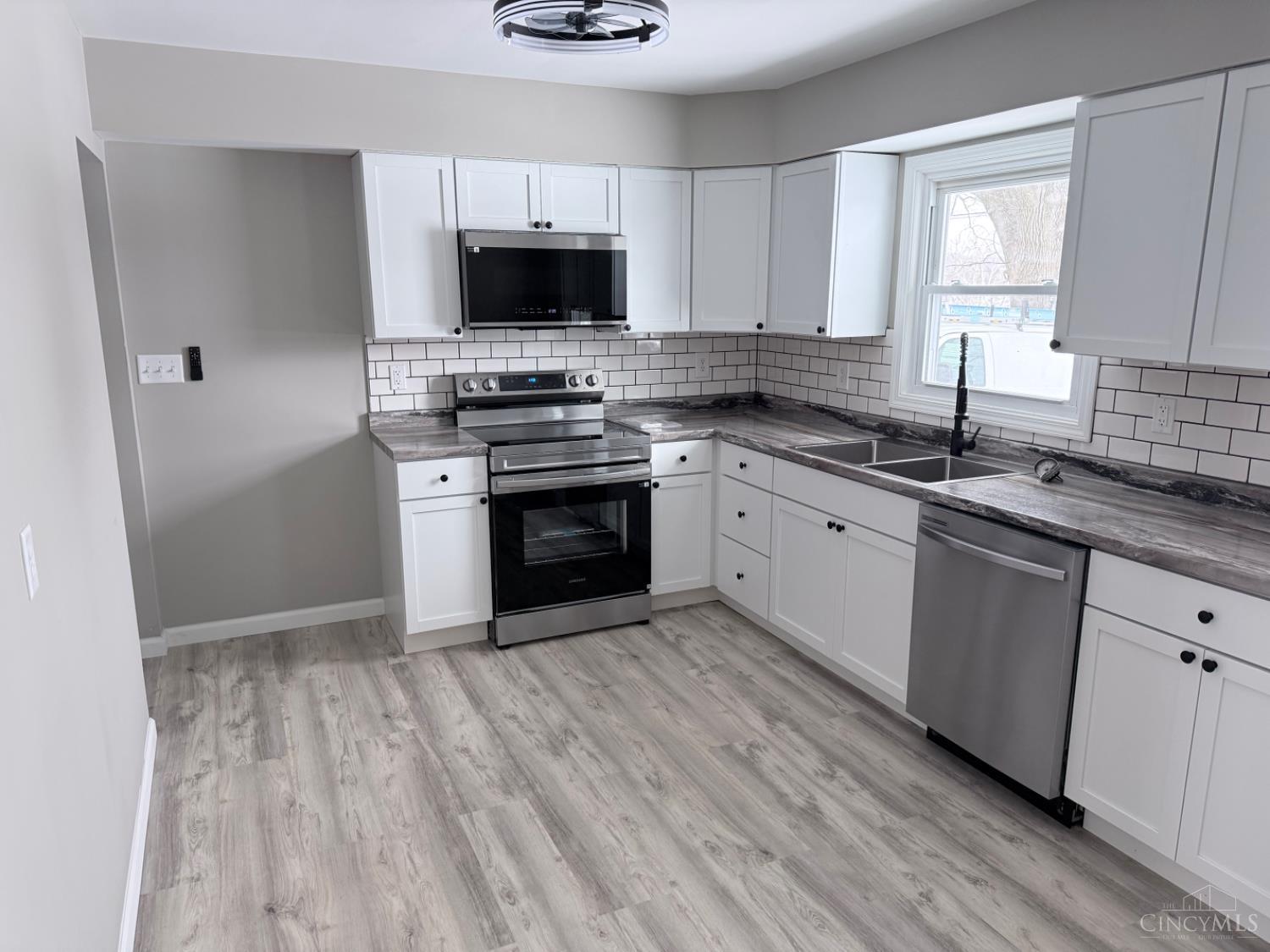 781 Columbia Road Hamilton, OH 45013 - Photo 5 of 34 Gallery Image 5