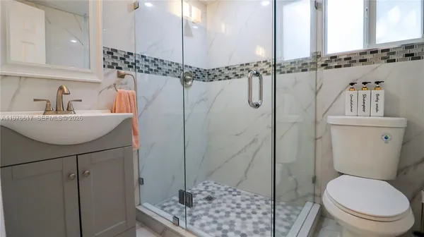 $2,950 | 330 Northwest 82nd Terrace, Unit A, Miami, FL 33150