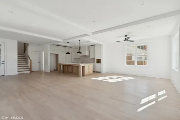$1,295,000 | 819 South Highland Avenue, Arlington Heights, IL 60005
