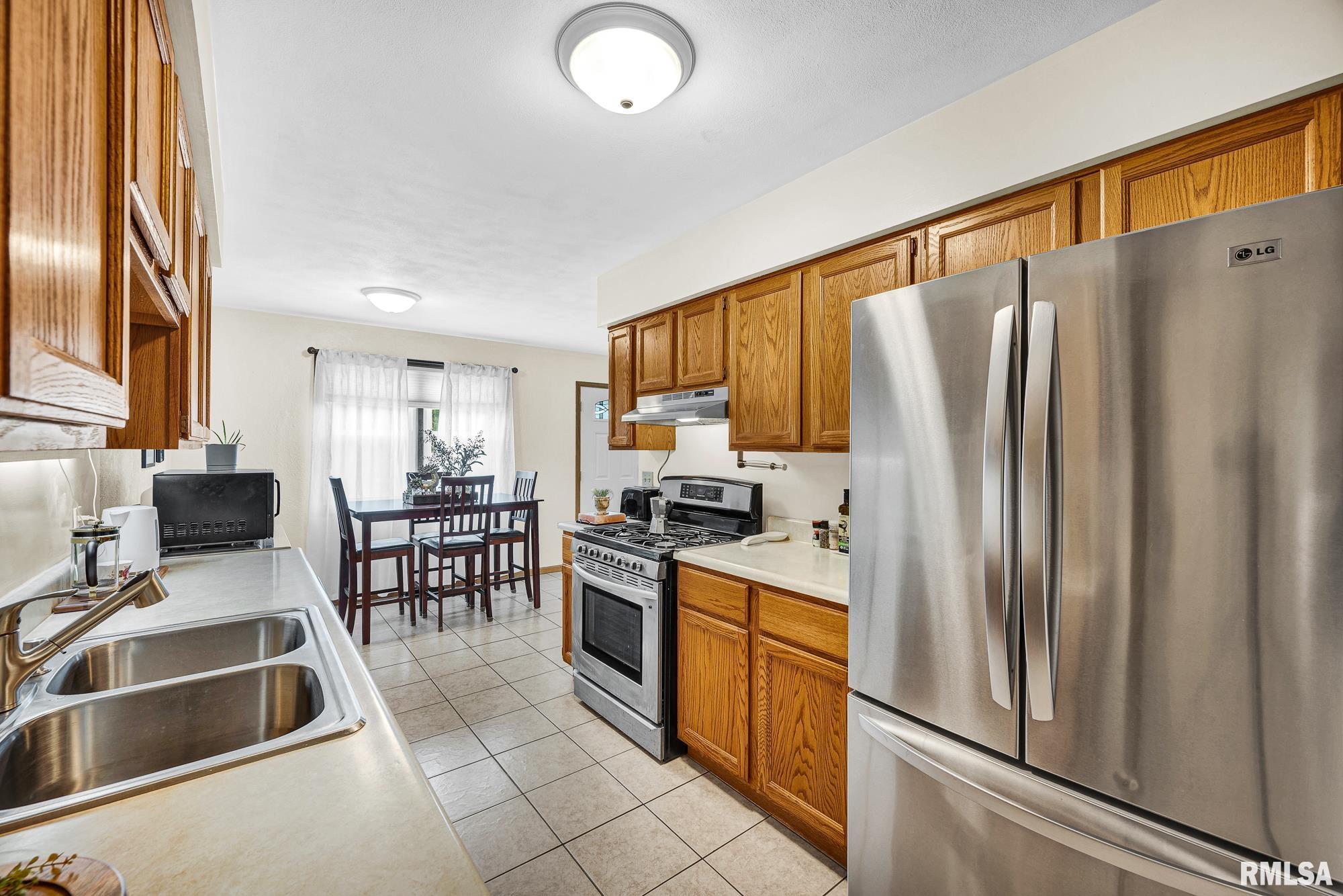 1011 South Washington Street Manito, IL 61546 - Photo 8 of 25