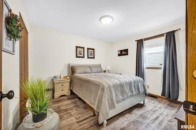 $175,000 | 1011 South Washington Street, Manito, IL 61546