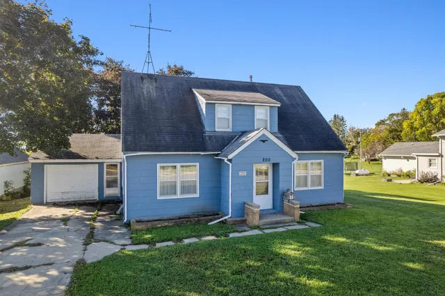 $235,000 | 200 1st Street Southeast, Eitzen, MN 55931