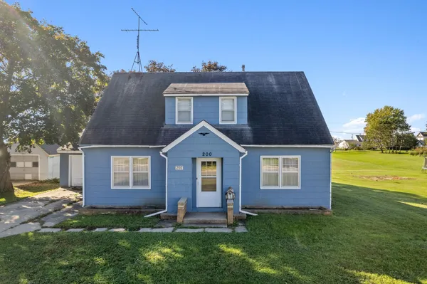 $235,000 | 200 1st Street Southeast, Eitzen, MN 55931