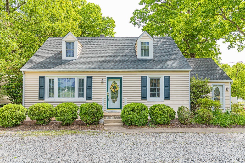 7418 Atlee Road Mechanicsville, VA 23111 - Photo 2 of 26 front view of a house