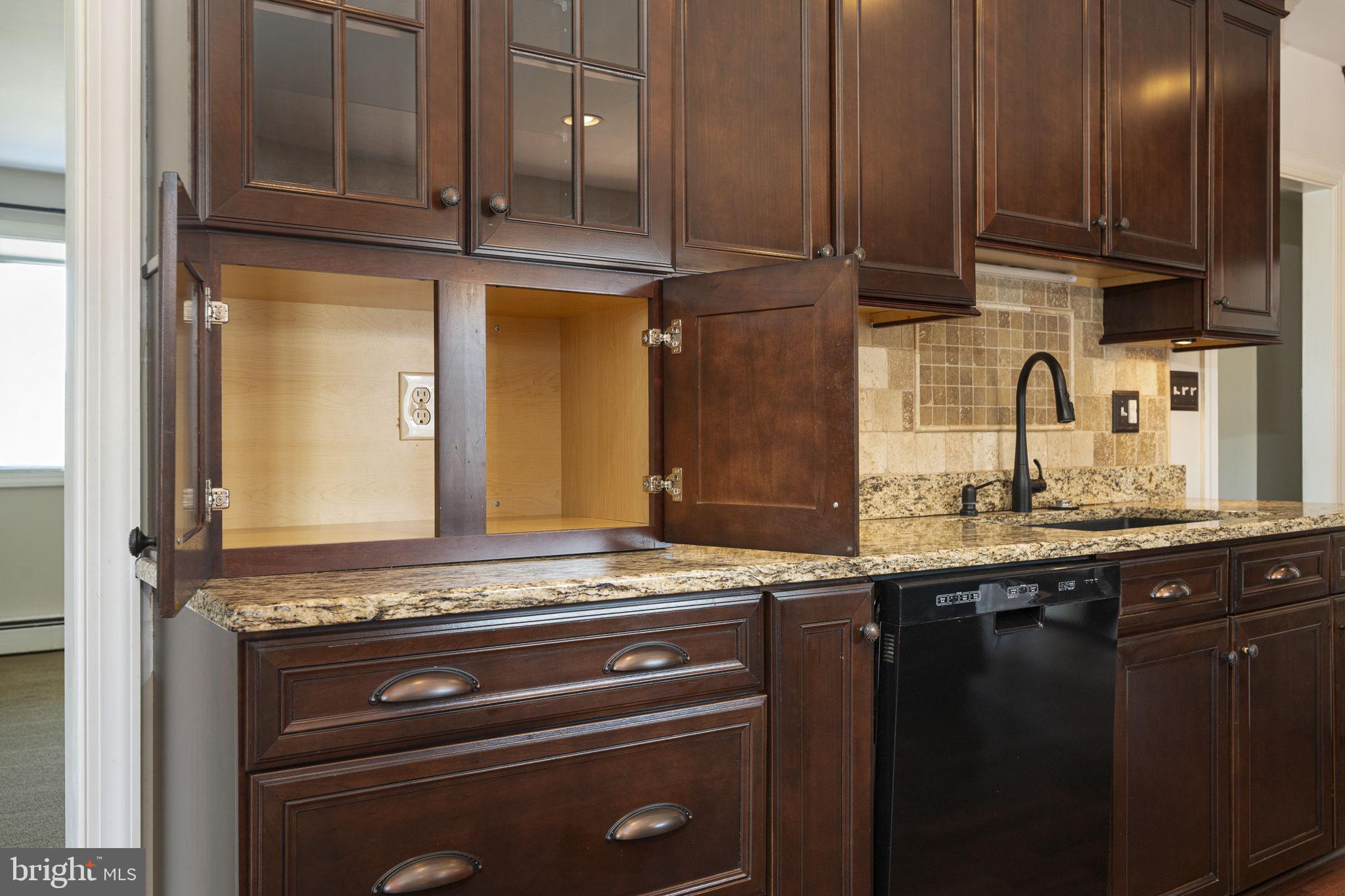 220 Coldstream Road Phoenixville, PA 19460 - Photo 12 of 41 Appliance/Coffee Station with electric outlets