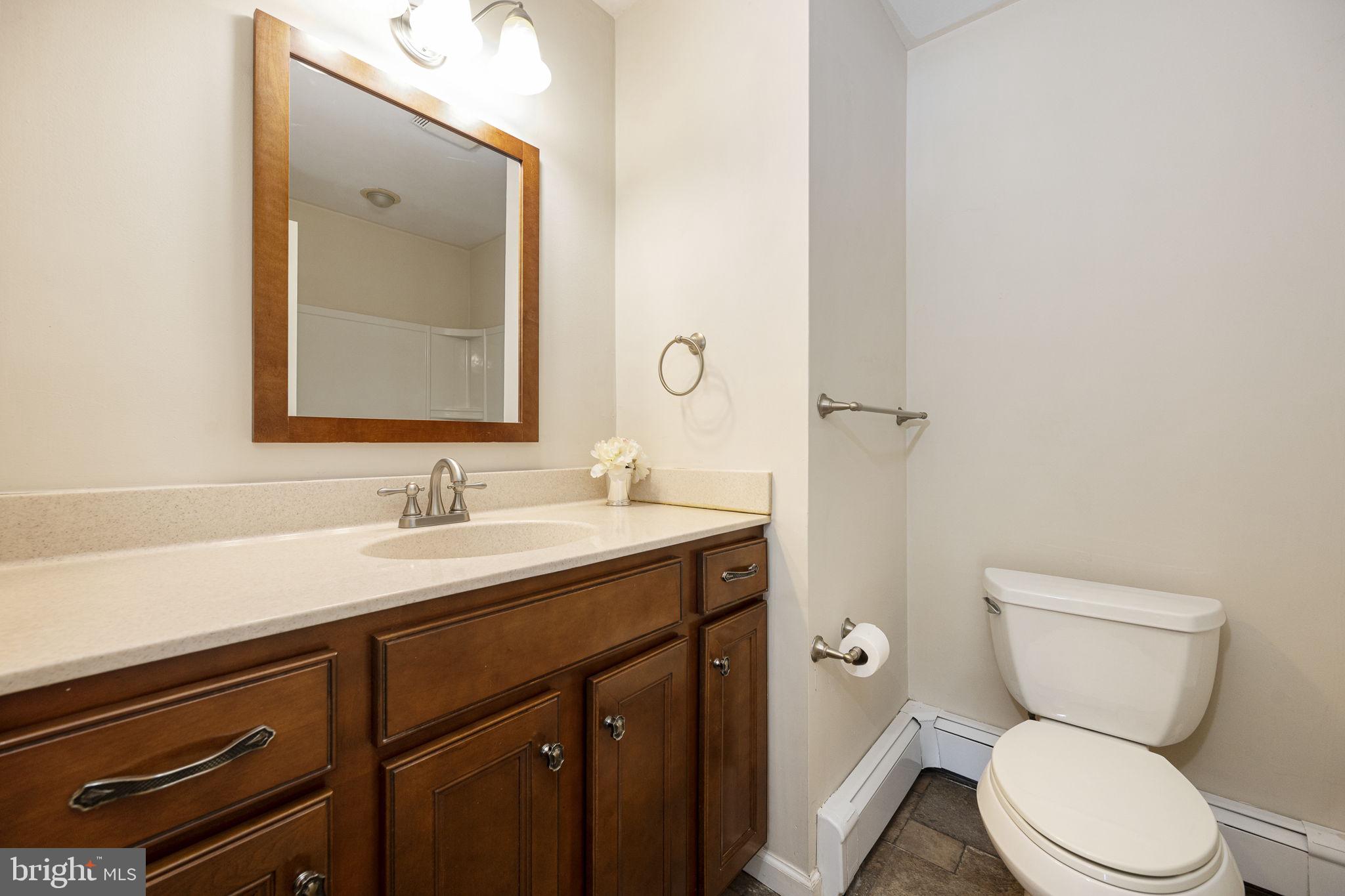 220 Coldstream Road Phoenixville, PA 19460 - Photo 19 of 41 Full Hall Bathroom