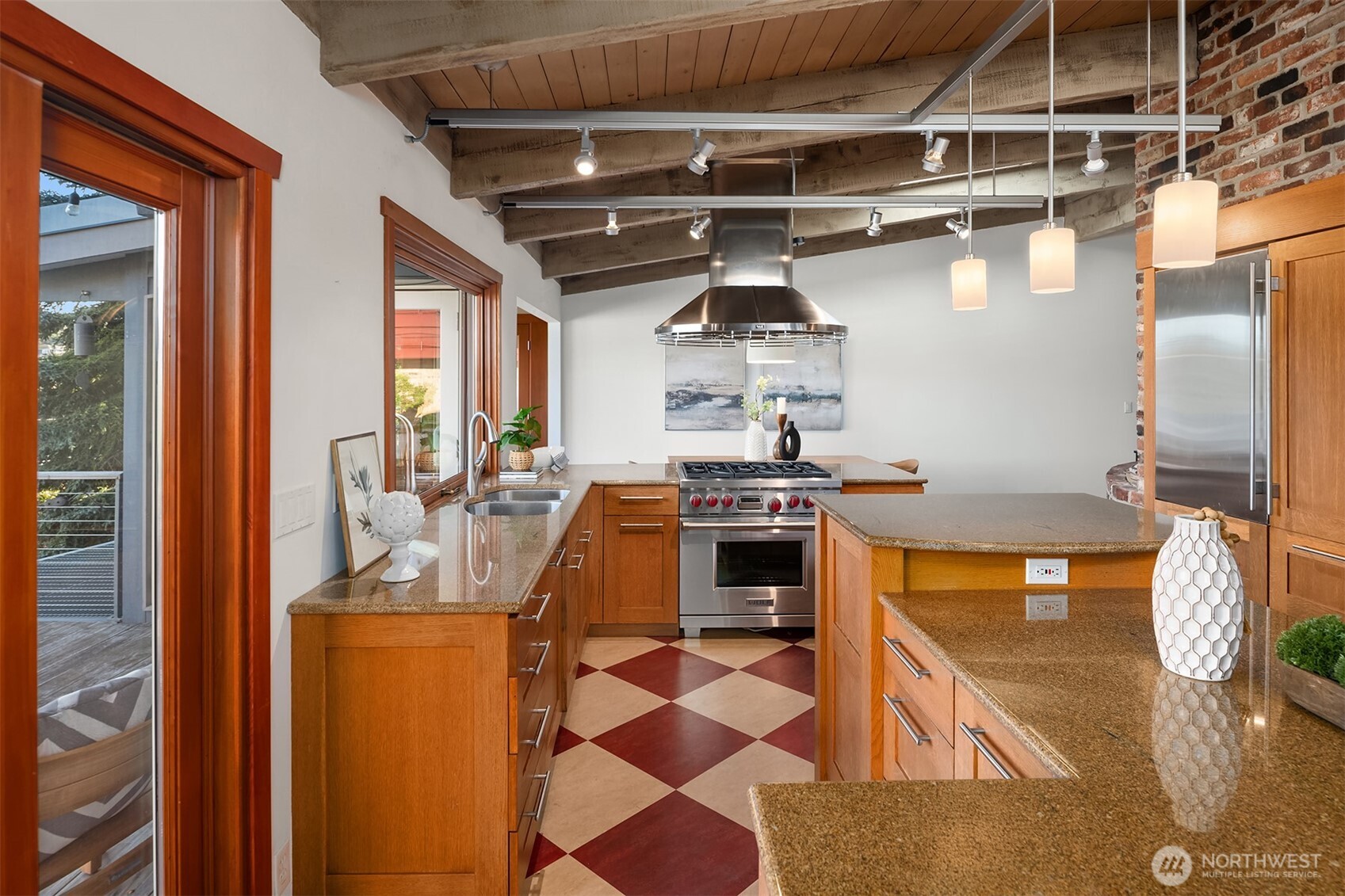 5412 40th Avenue West Seattle, WA 98199 - Photo 12 of 40