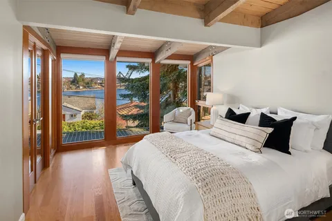 $1,985,000 | 5412 40th Avenue West, Seattle, WA 98199