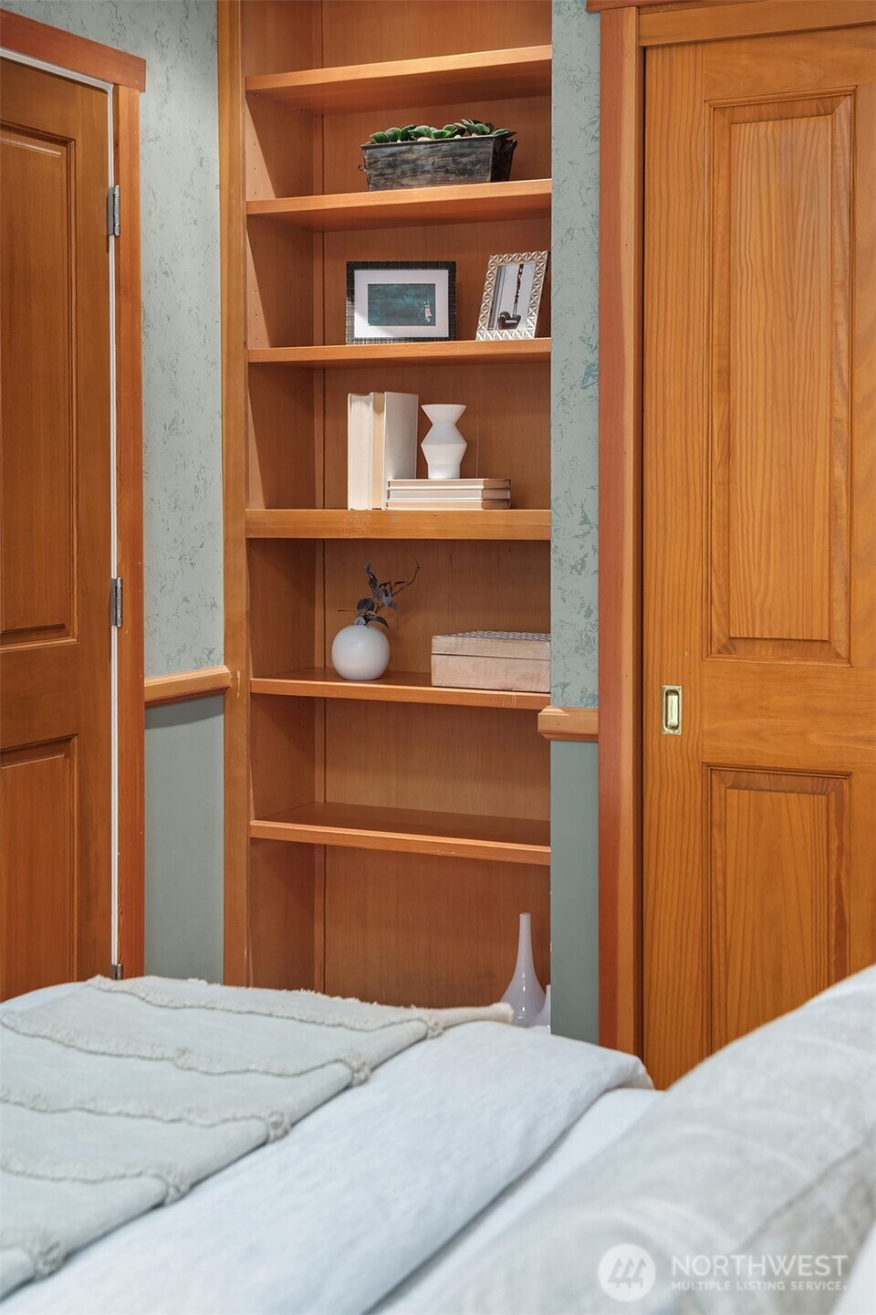 5412 40th Avenue West Seattle, WA 98199 - Photo 26 of 40