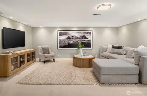 $1,985,000 | 5412 40th Avenue West, Seattle, WA 98199