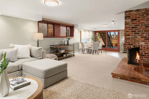 $1,985,000 | 5412 40th Avenue West, Seattle, WA 98199