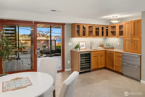 $1,985,000 | 5412 40th Avenue West, Seattle, WA 98199