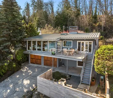 $1,985,000 | 5412 40th Avenue West, Seattle, WA 98199