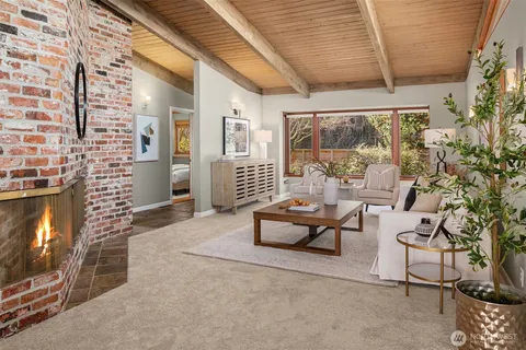 $1,985,000 | 5412 40th Avenue West, Seattle, WA 98199