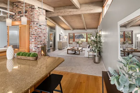 $1,985,000 | 5412 40th Avenue West, Seattle, WA 98199