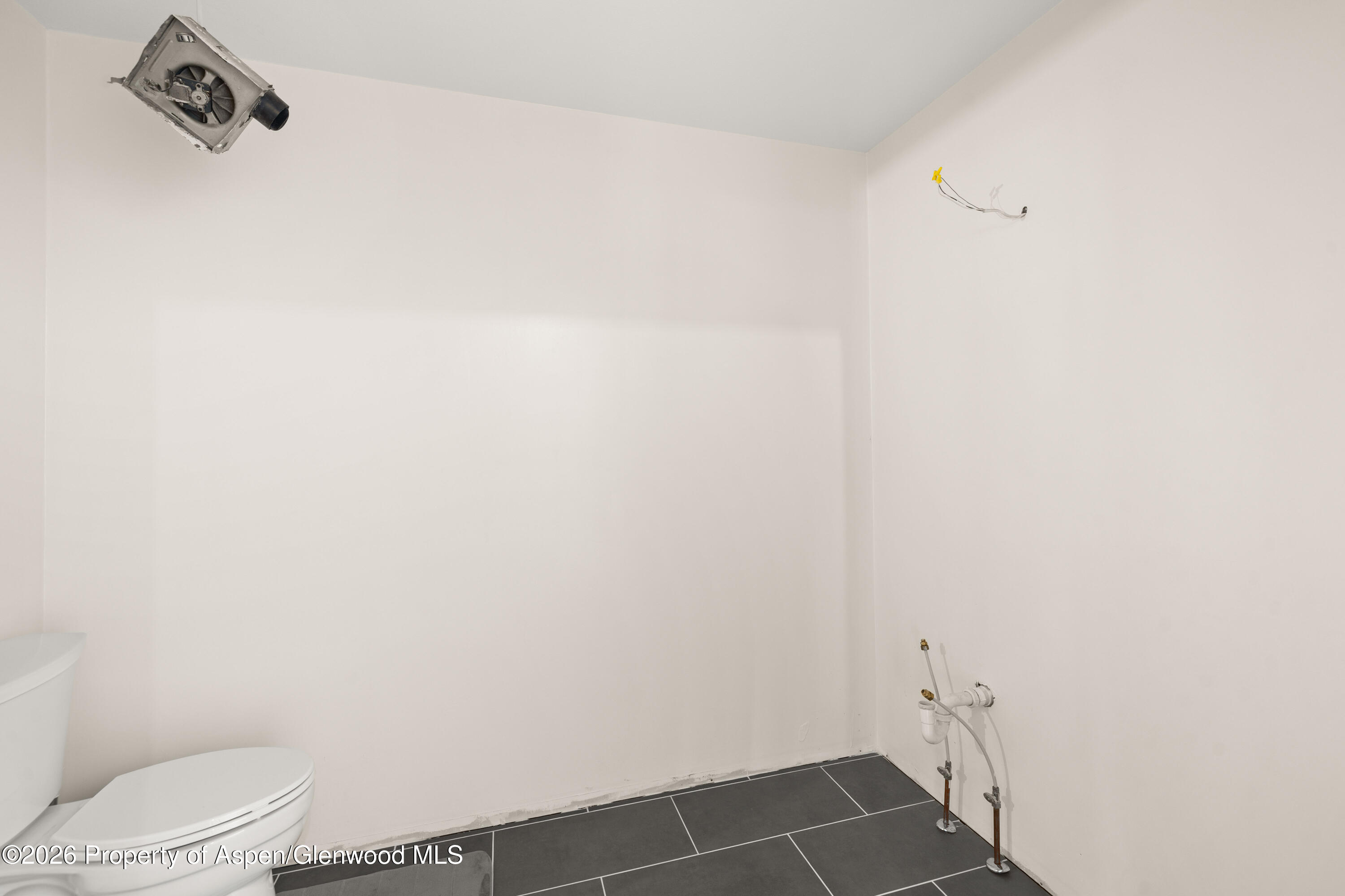 389 Rabbit Road Carbondale, CO 81623 - Photo 16 of 21 Powder Room