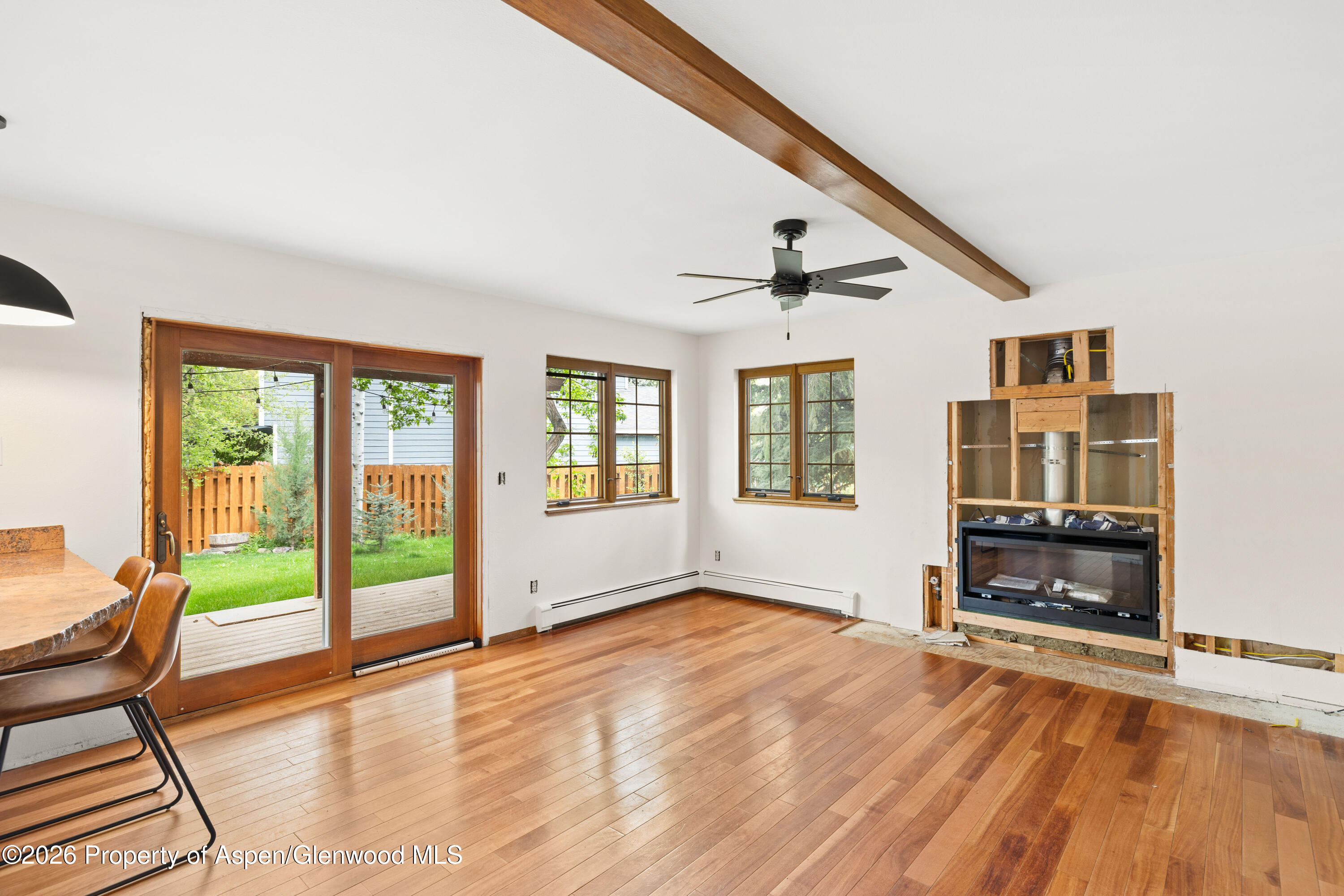 389 Rabbit Road Carbondale, CO 81623 - Photo 6 of 21 Living Room