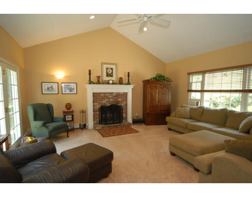 19 Buckhill Road Northborough, MA 01532 - Photo 2 of 12 Gallery Image 2
