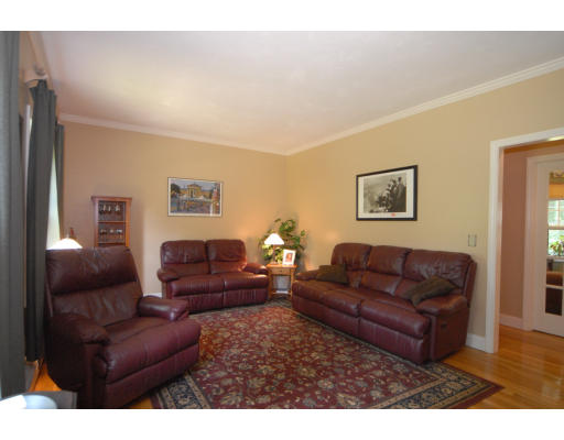 19 Buckhill Road Northborough, MA 01532 - Photo 4 of 12 Gallery Image 4