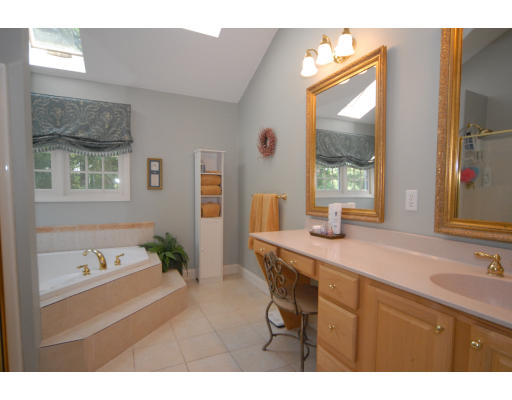 19 Buckhill Road Northborough, MA 01532 - Photo 10 of 12 Gallery Image 10