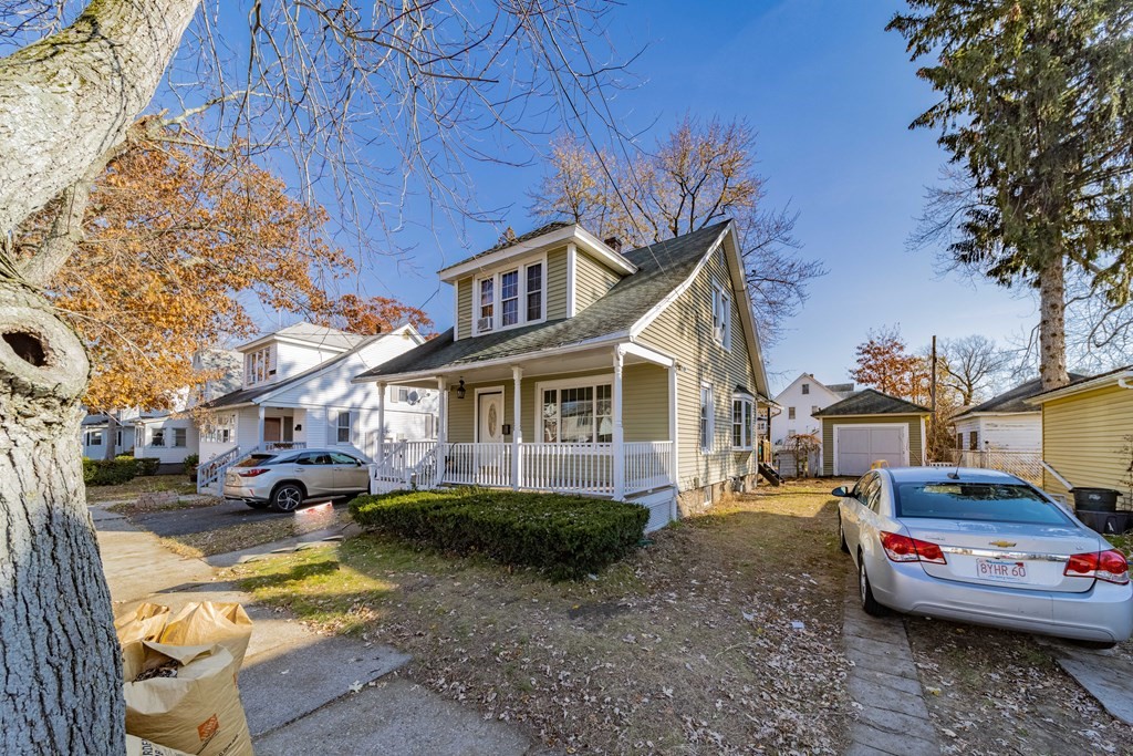 15 Gold Street Springfield, MA 01107 - Photo 3 of 27 Gallery Image 3