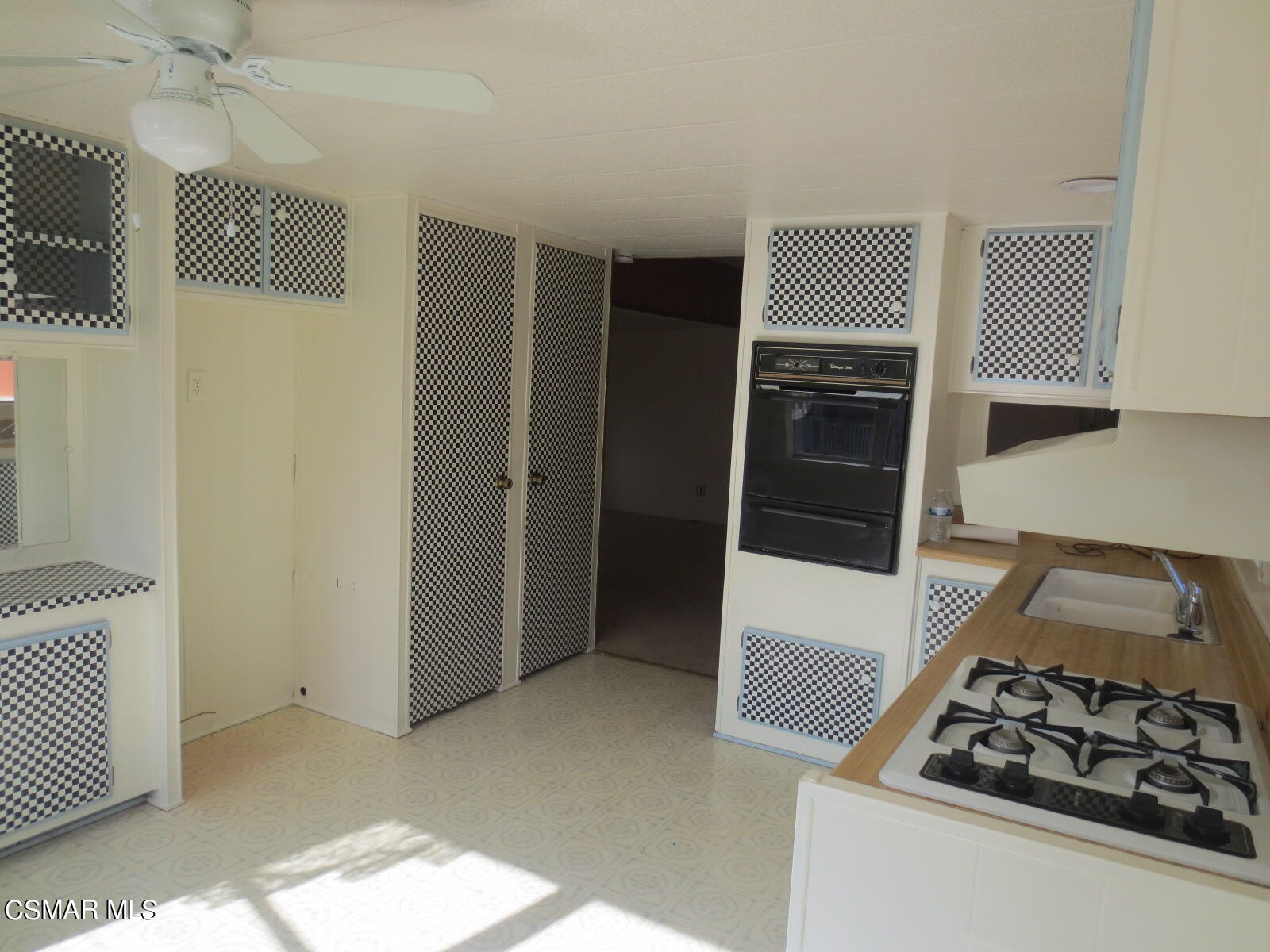 1550 Rory Lane, Unit 120 Simi Valley, CA 93063 - Photo 3 of 40 IMG_1986