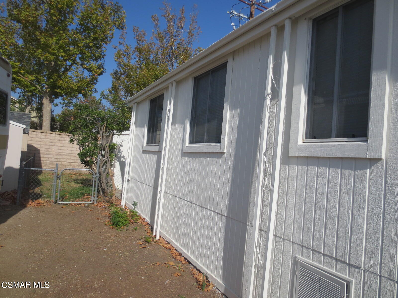 1550 Rory Lane, Unit 120 Simi Valley, CA 93063 - Photo 33 of 40 IMG_1975