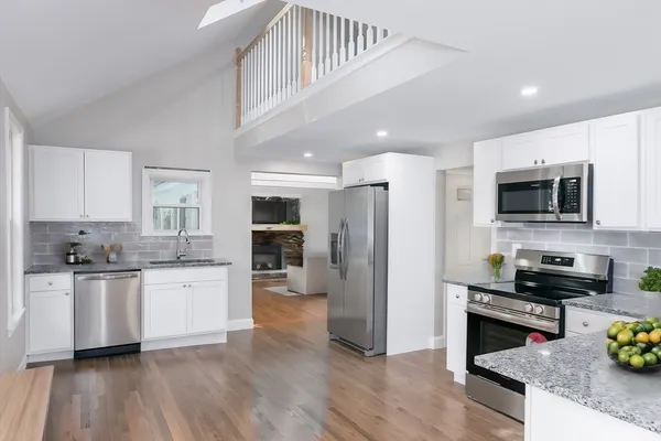$434,900 | 49 Smith And Hanson Road, North Brookfield, MA 01535