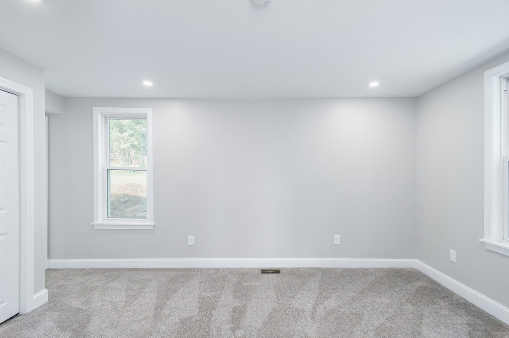 49 Smith And Hanson Road North Brookfield, MA 01535 - Photo 21 of 39