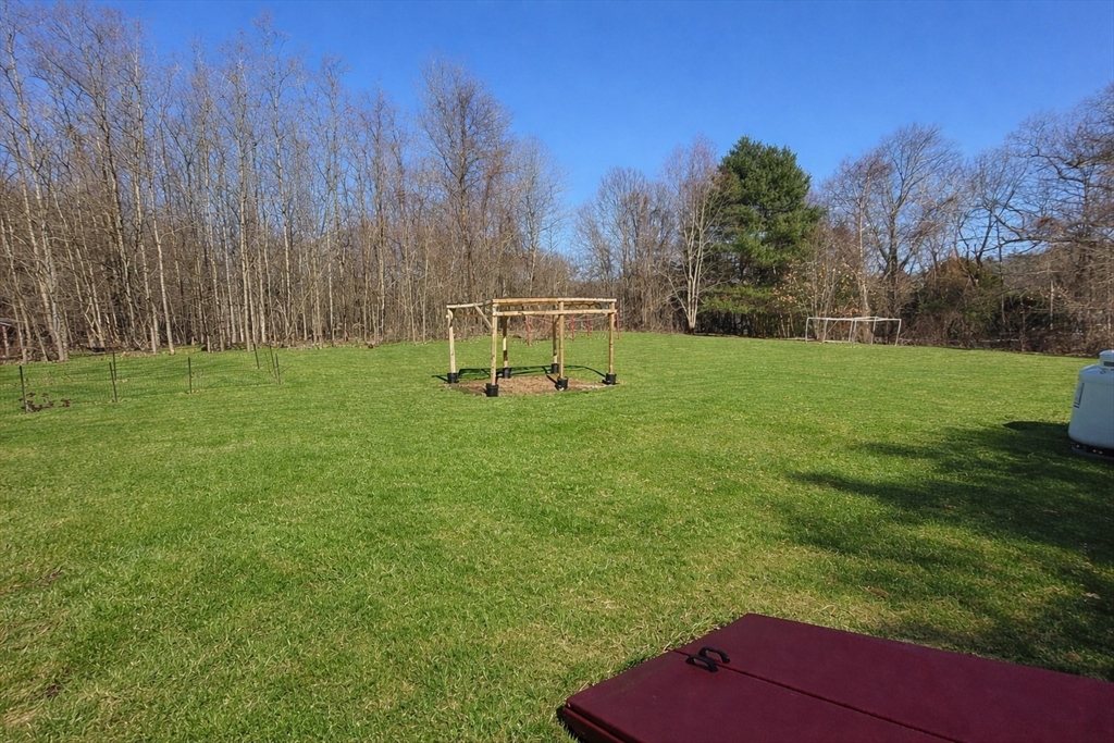 49 Smith And Hanson Road North Brookfield, MA 01535 - Photo 6 of 39