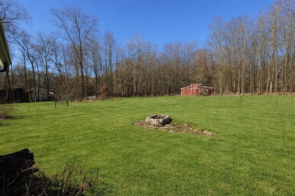 49 Smith And Hanson Road North Brookfield, MA 01535 - Photo 7 of 39