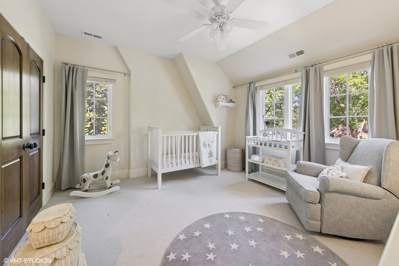 437 North County Line Road Hinsdale, IL 60521 - Photo 19 of 25 a living room with furniture and a window