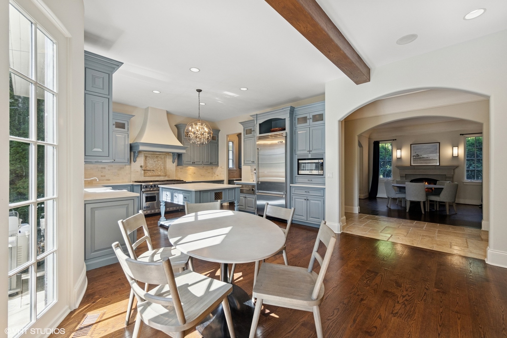 437 North County Line Road Hinsdale, IL 60521 - Photo 9 of 25 a view of a dining room with furniture and wooden floor