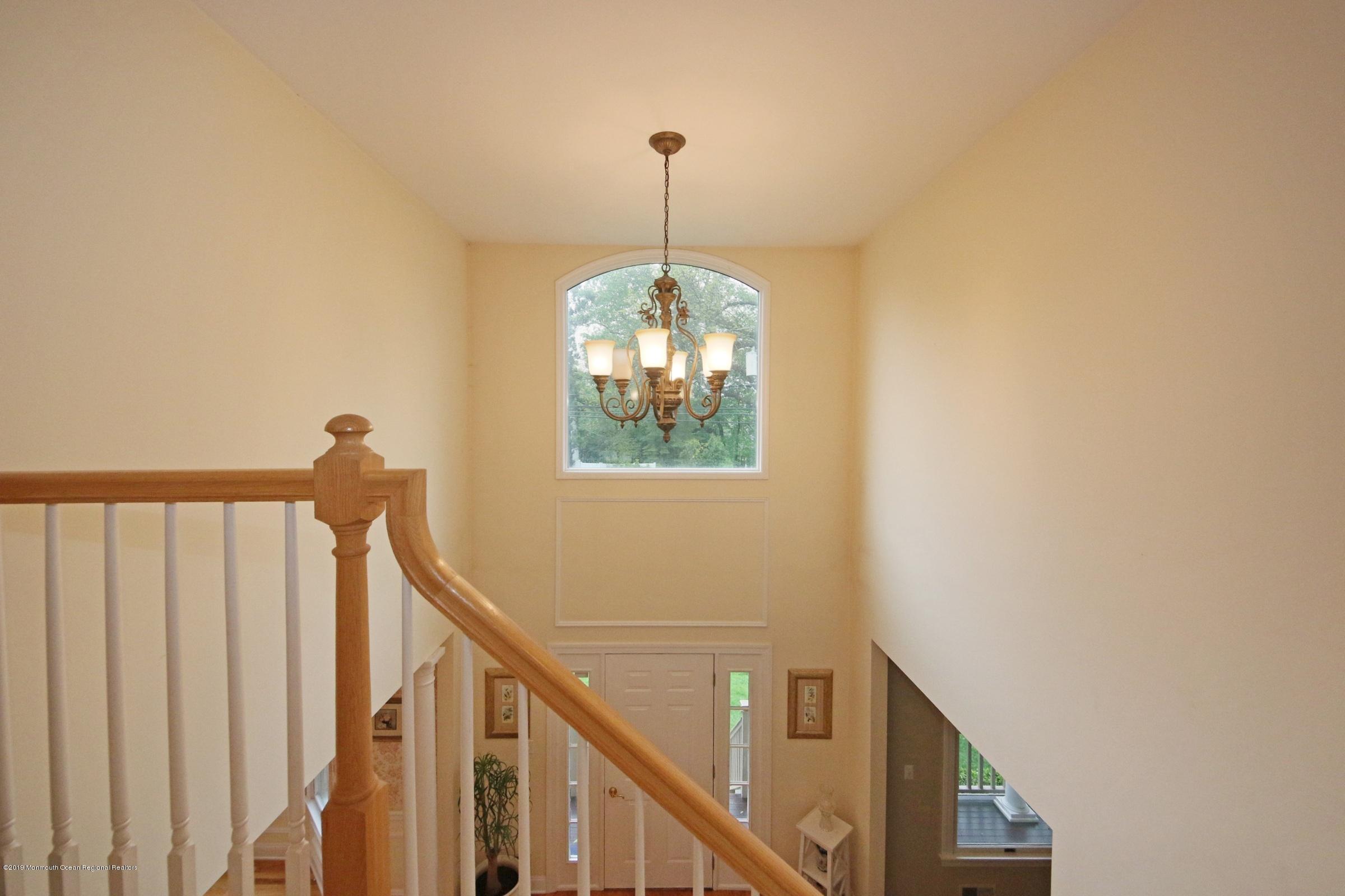 682 Locust Point Road Atlantic Highlands, NJ 07716 - Photo 9 of 45 IMG_1767a