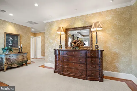 $2,400,000 | 7212 Farm Meadow Court, McLean, VA 22101